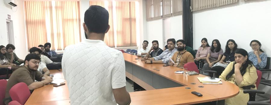 PEC Hosts Expert Lecture on Embedded Architecture