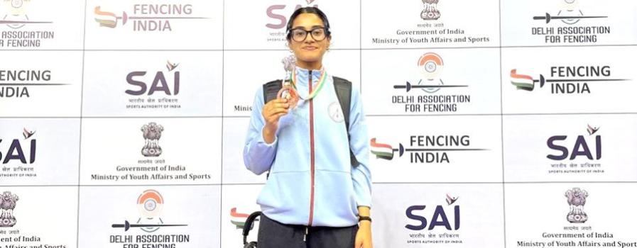 PEC Students Shine at Senior National Fencing Championship